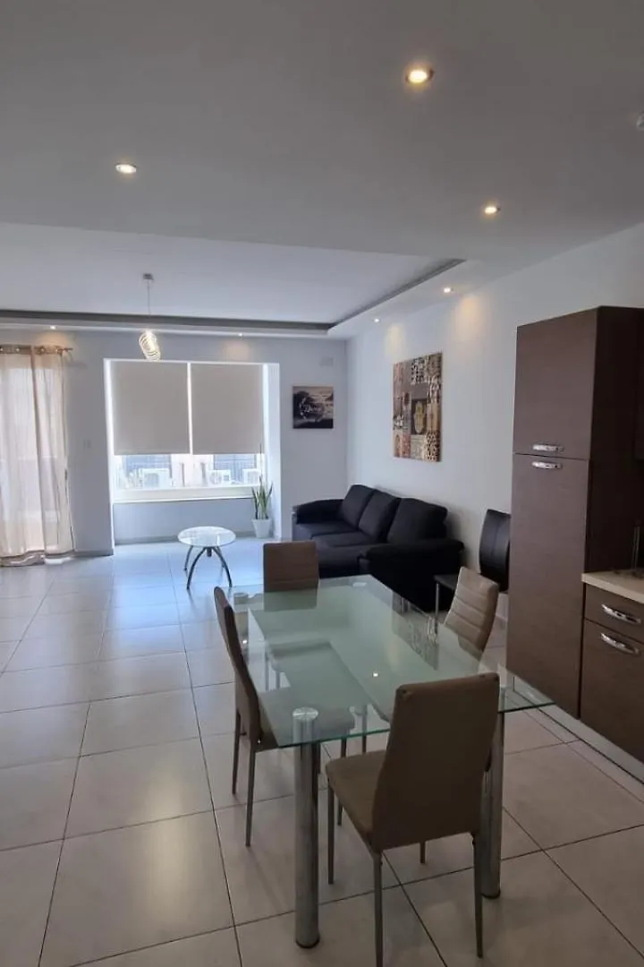 Metrostays Apartament Paceville St Julian San Ġiljan Appartement
